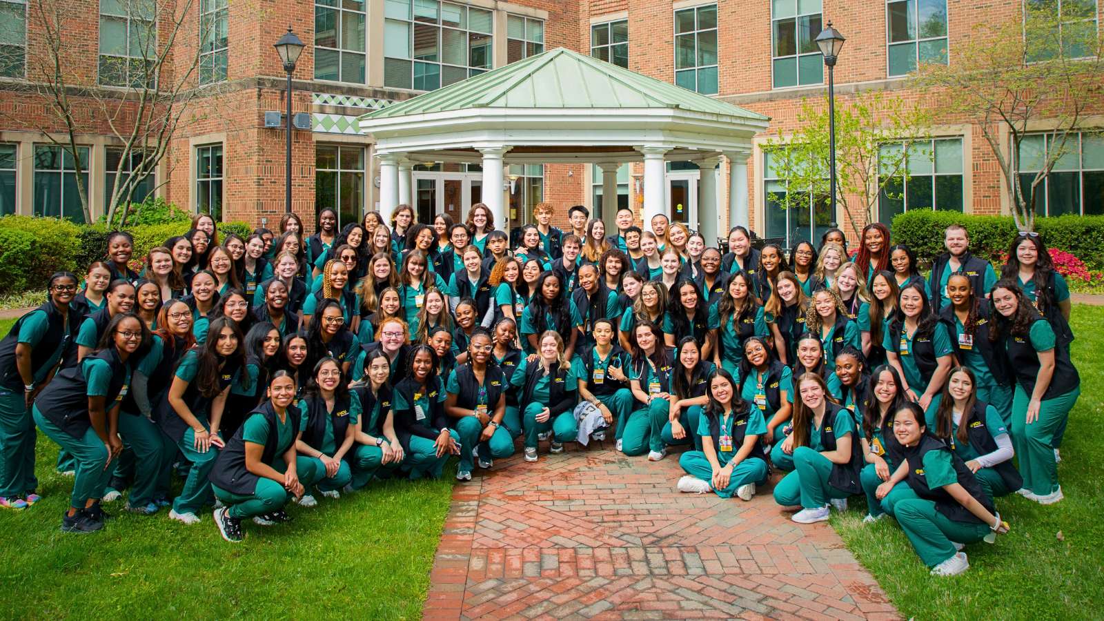 v.c.u. nursing students pose together for a group photo after the vesting ceremony